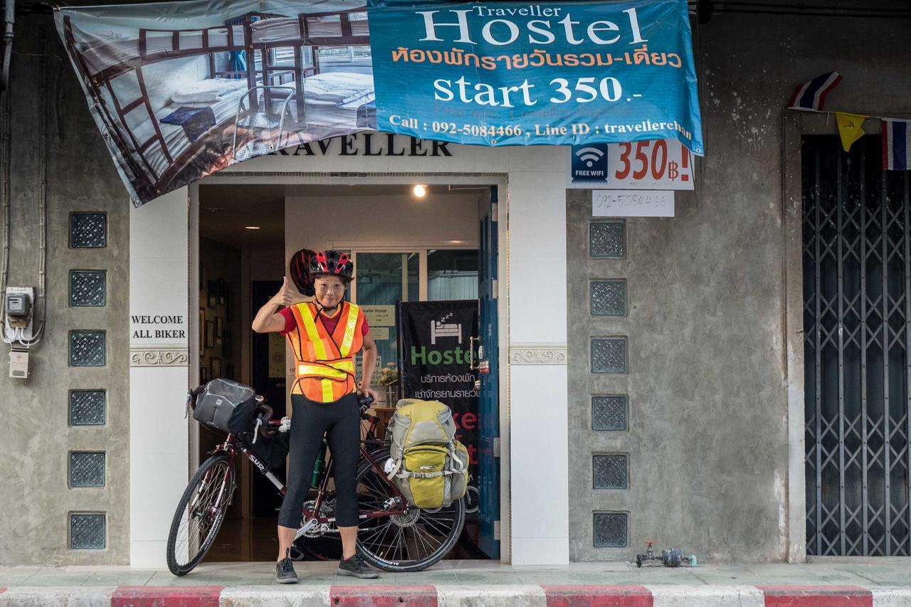 Traveller Hostel Chanthaburi (Adults Only) Bagian luar foto
